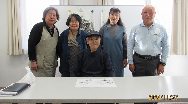 鳶尾墨彰会会員――教室にて先生と共に