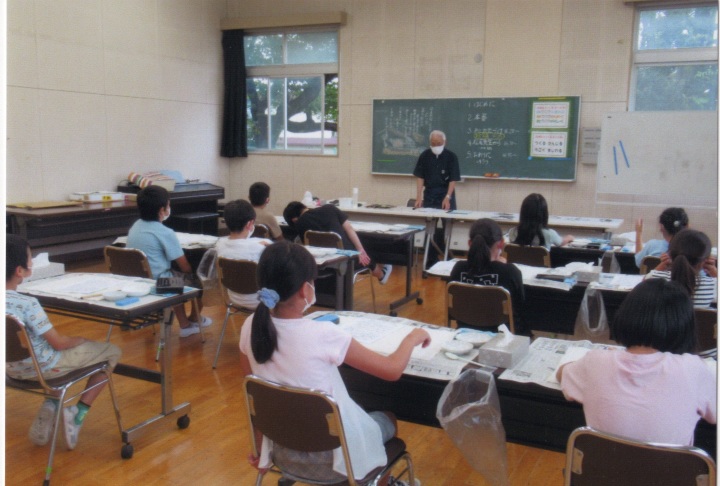 松尾好高指導　鳶尾小学校　水墨画教室情景
