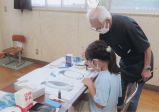 松尾好高指導　鳶尾小学校　水墨画教室情景